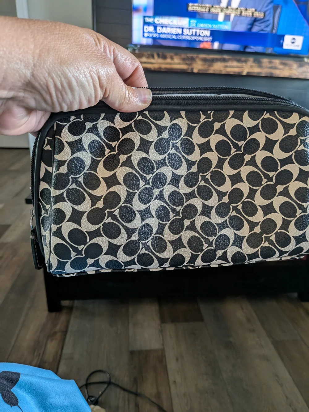 Coach Black &‎ Cream Signature Cosmetic Case